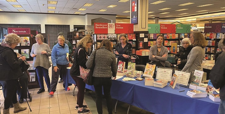 Denver Pen Women at a Barnes & Noble book autographing event
