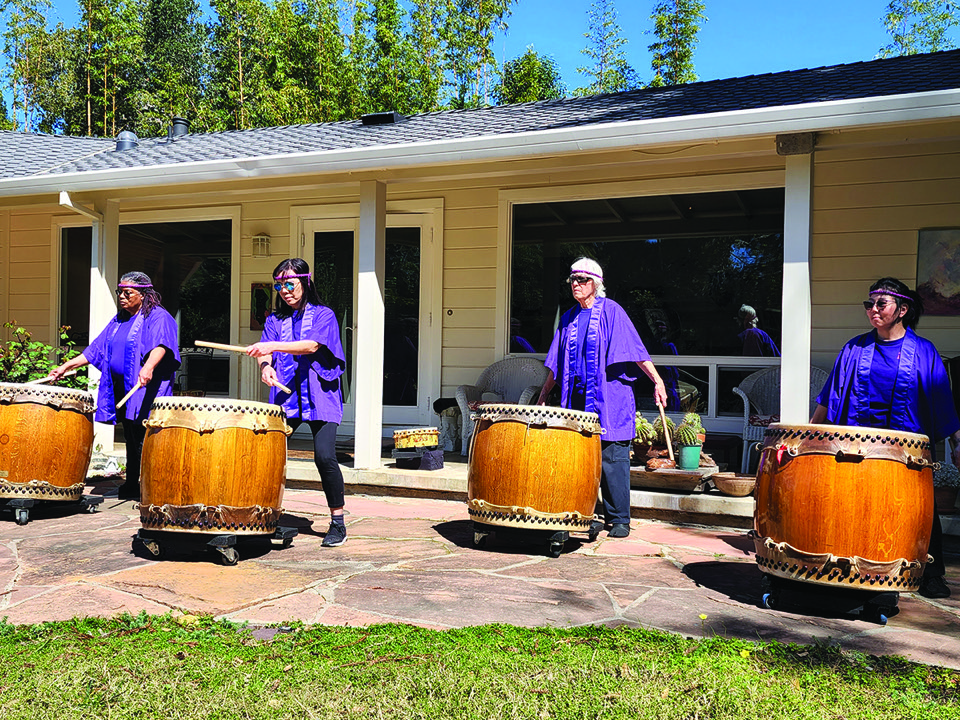 Taiko drummers