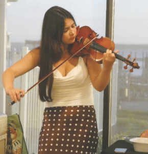 Guest violinist Leila Warren